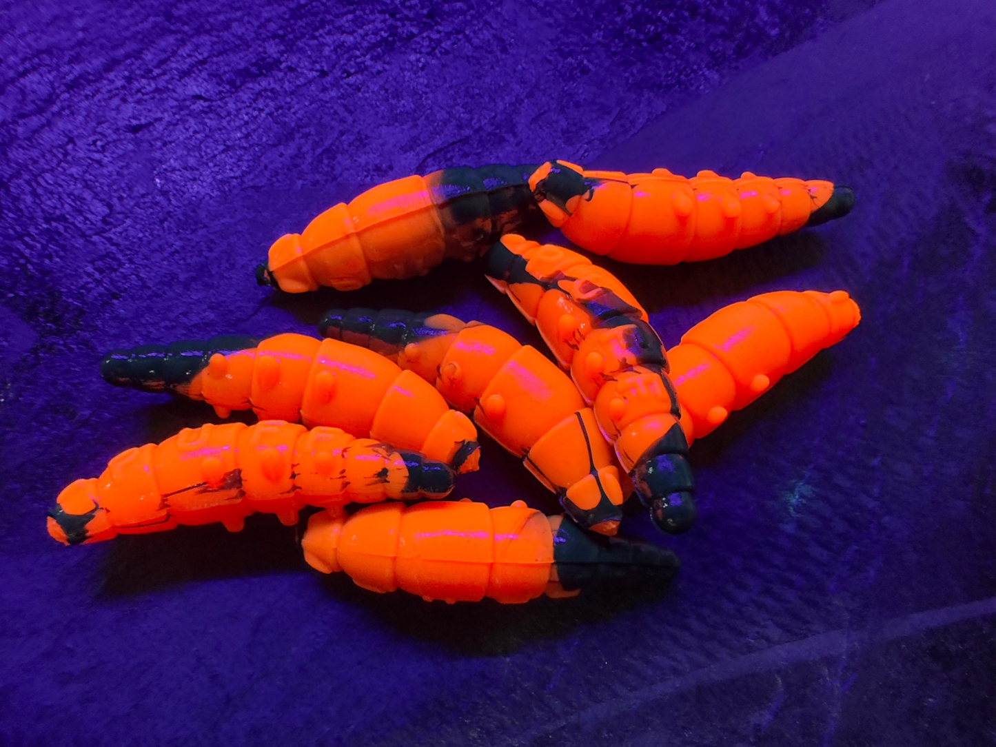 PUFF - Orange/Schwarz Scratcher