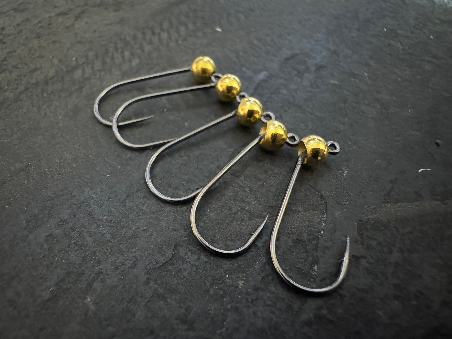 6er-Jig-Haken mit Tungsten - Gold